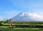 Cagsawa Ruins and Mayon Volcano